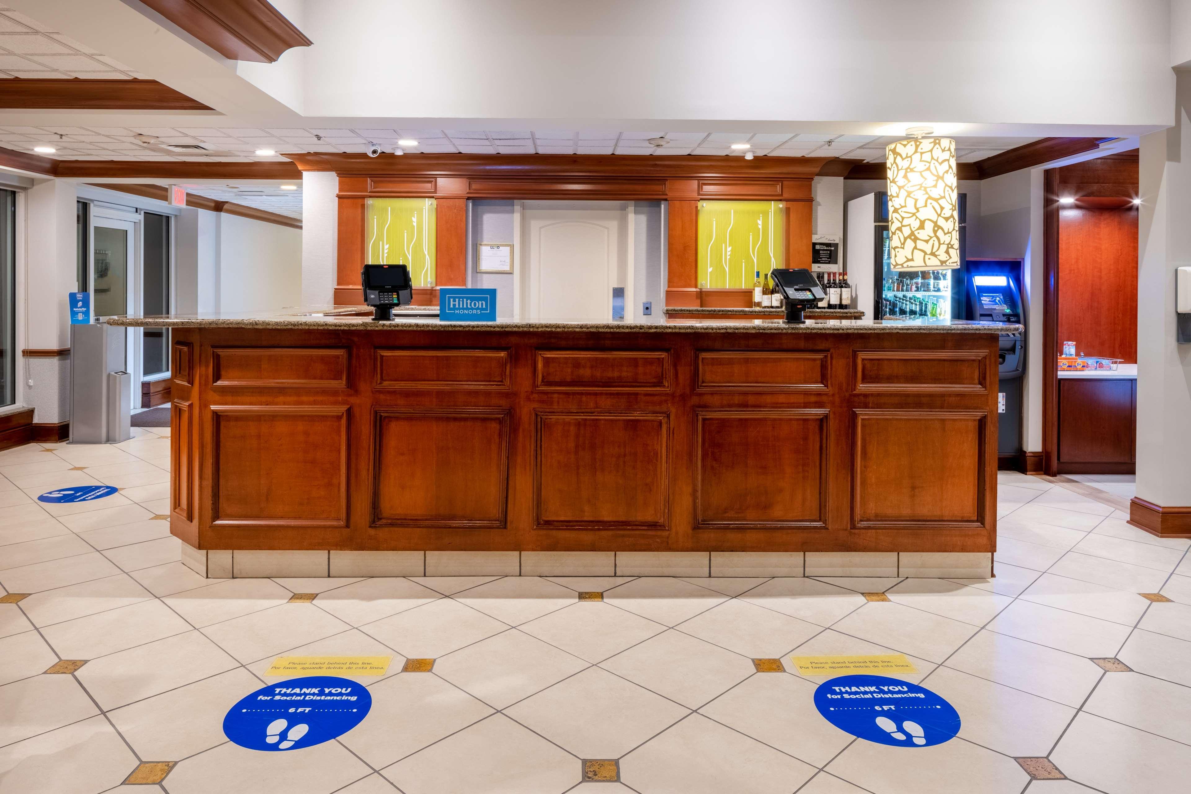 Hilton Garden Inn Mystic/Гротън Екстериор снимка