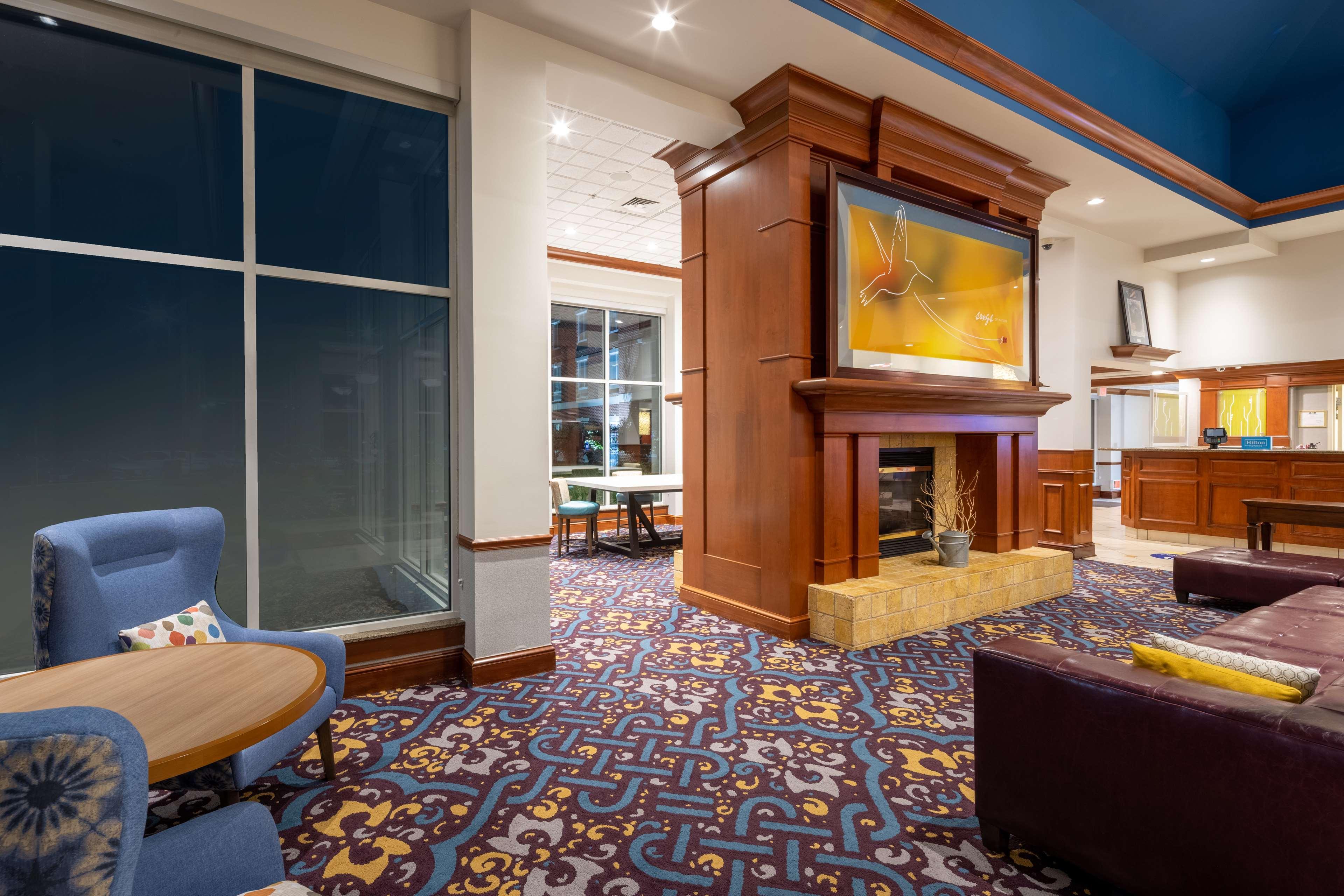 Hilton Garden Inn Mystic/Гротън Екстериор снимка