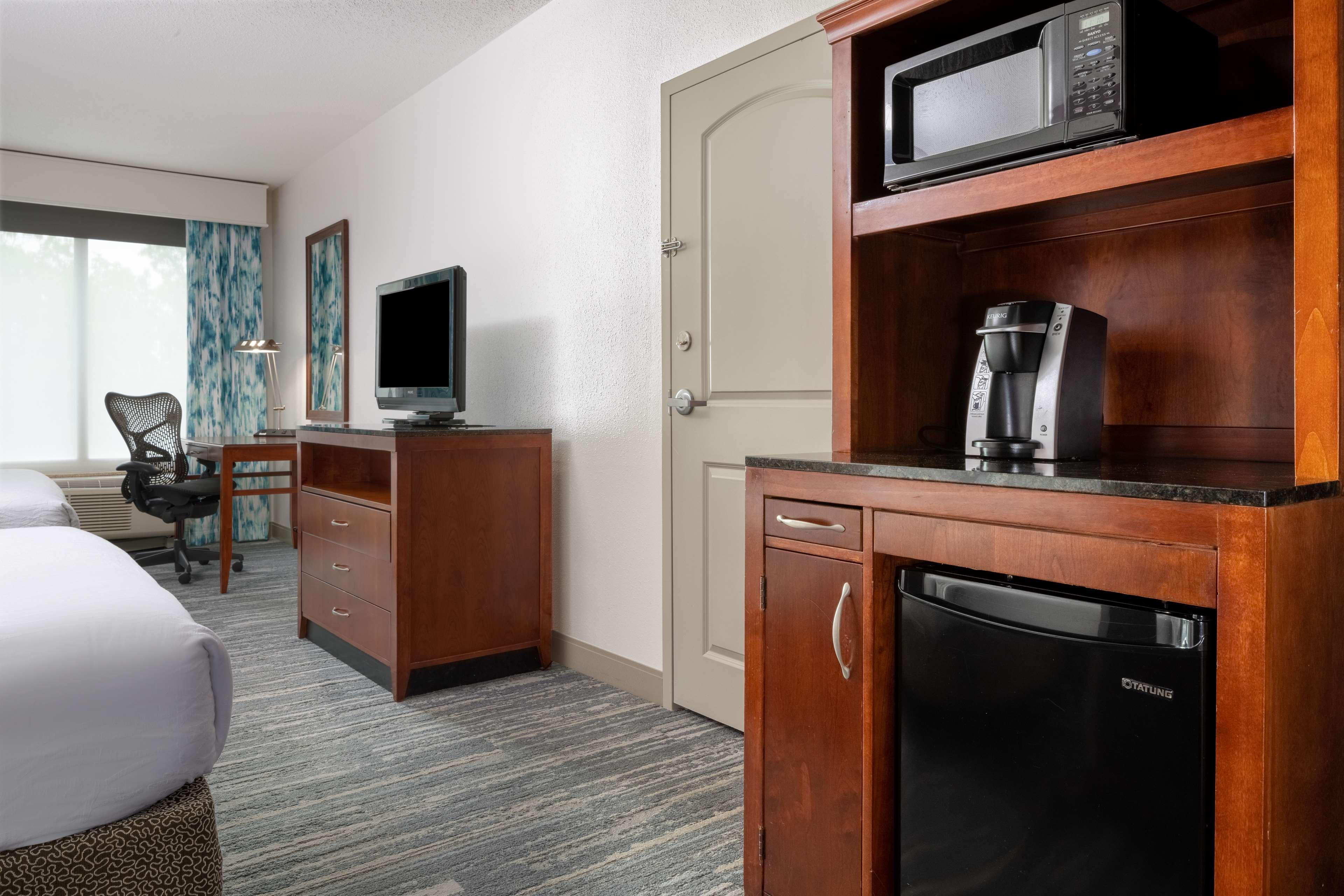 Hilton Garden Inn Mystic/Гротън Екстериор снимка