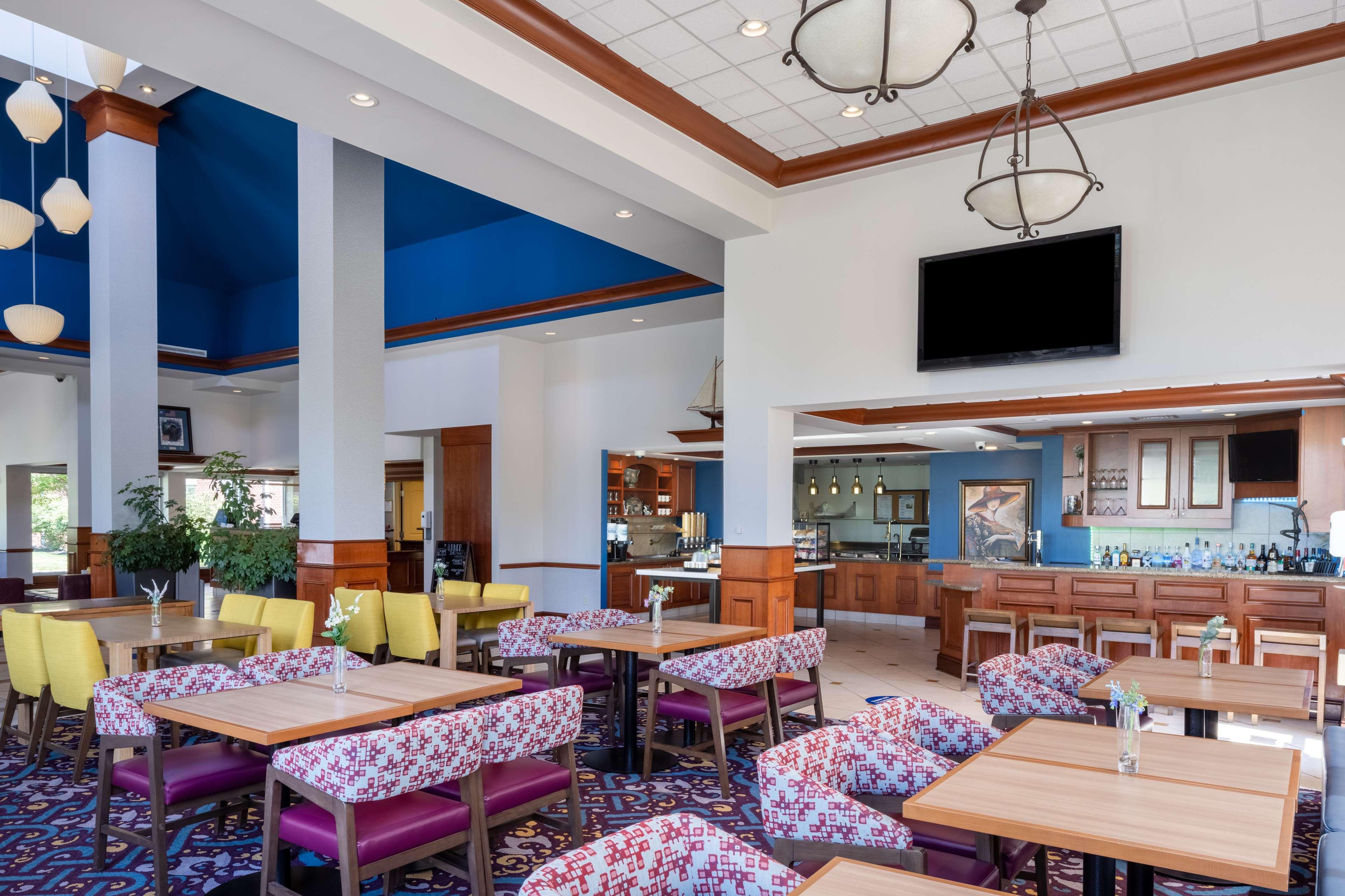 Hilton Garden Inn Mystic/Гротън Екстериор снимка