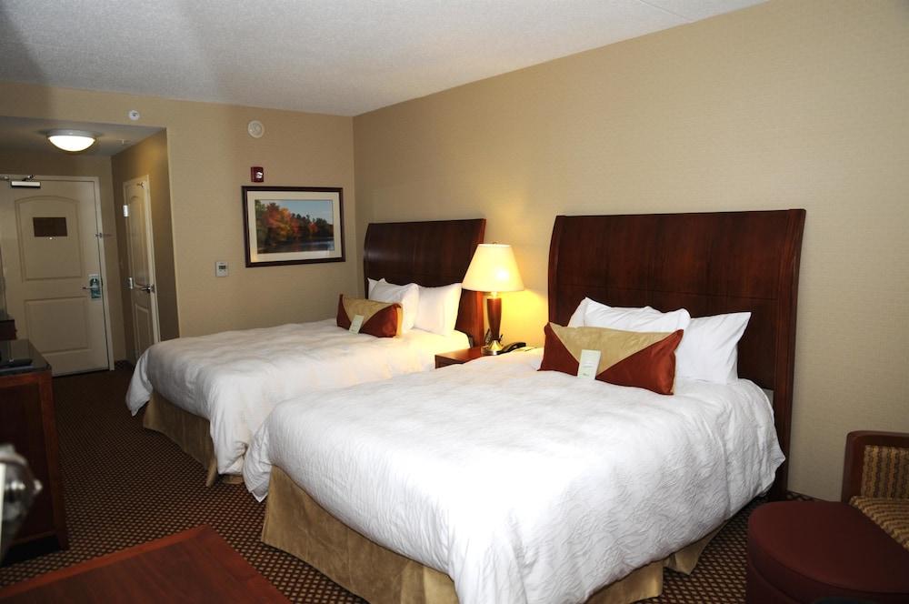 Hilton Garden Inn Mystic/Гротън Екстериор снимка