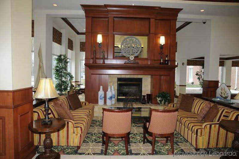 Hilton Garden Inn Mystic/Гротън Интериор снимка